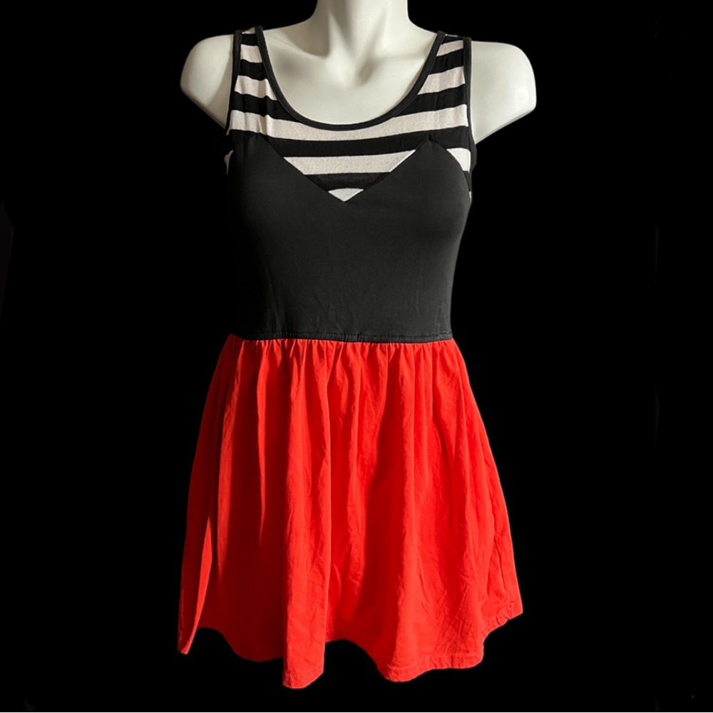 ~MULTICOLOR~Dress. Size Small.